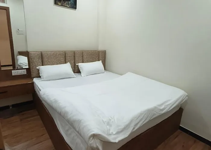 Hotel Shivaarambh Homestay